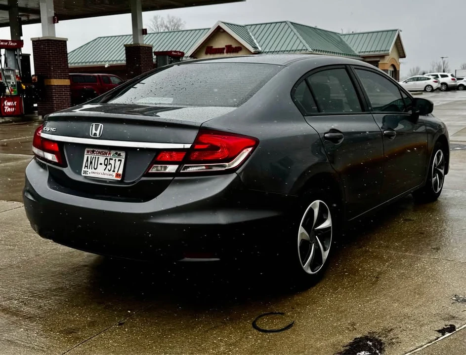 2014 Honda Civic 9th Gen - Image 2 of 11