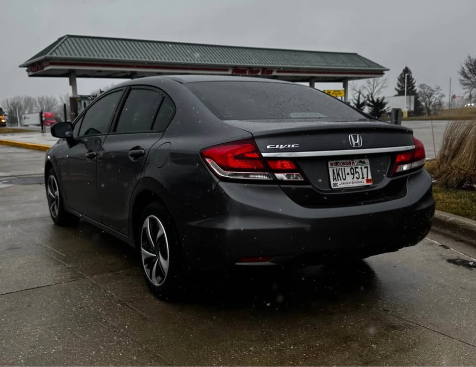 2014 Honda Civic 9th Gen - Image 4 of 11