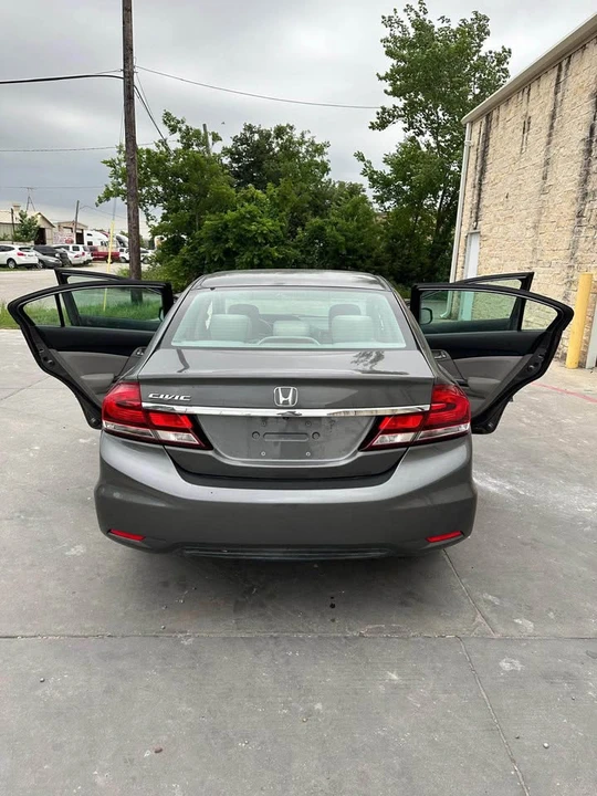 2014 Honda Civic 9th Gen - Image 15 of 20