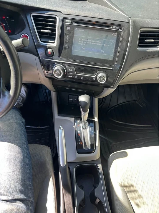 2014 Honda Civic 9th Gen - Image 9 of 13
