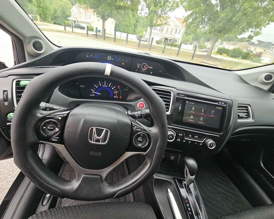 2014 Honda Civic 9th Gen - Image 5 of 11