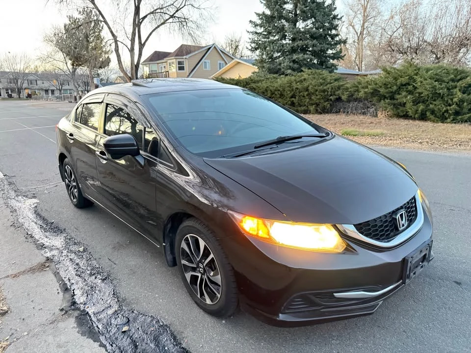 2014 Honda Civic 9th Gen - Image 2 of 7