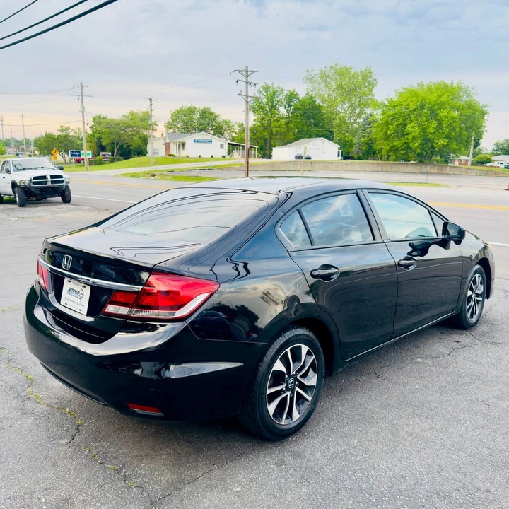 2014 Honda Civic 9th Gen - Image 5 of 19