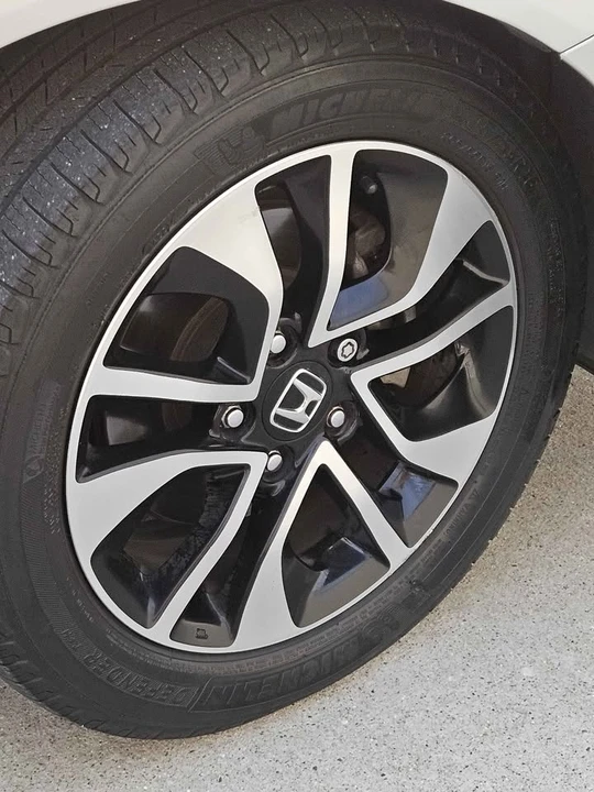 2014 Honda Civic 9th Gen - Image 9 of 20