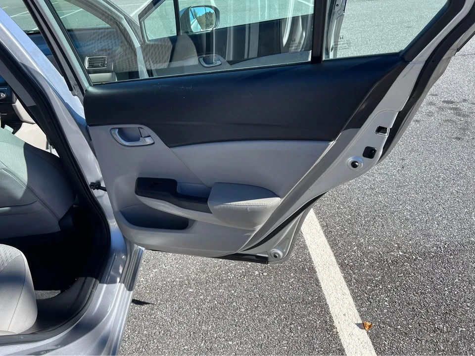 2014 Honda Civic 9th Gen - Image 16 of 17