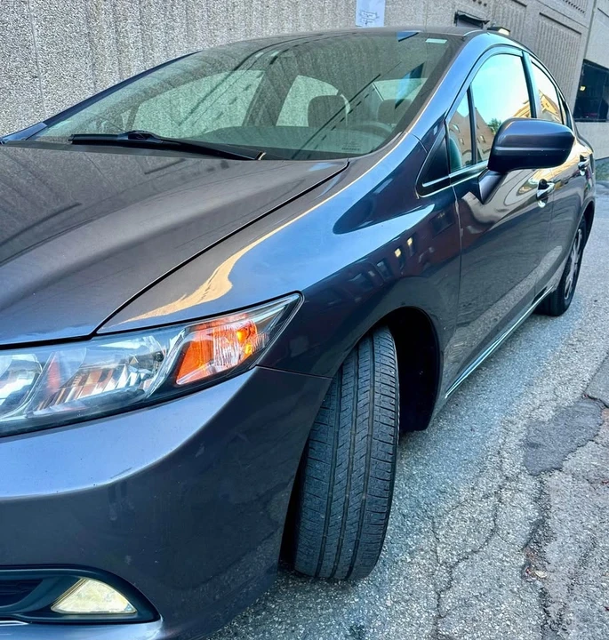 2014 Honda Civic 9th Gen - Image 2 of 15