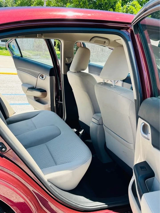 2014 Honda Civic 9th Gen - Image 17 of 18