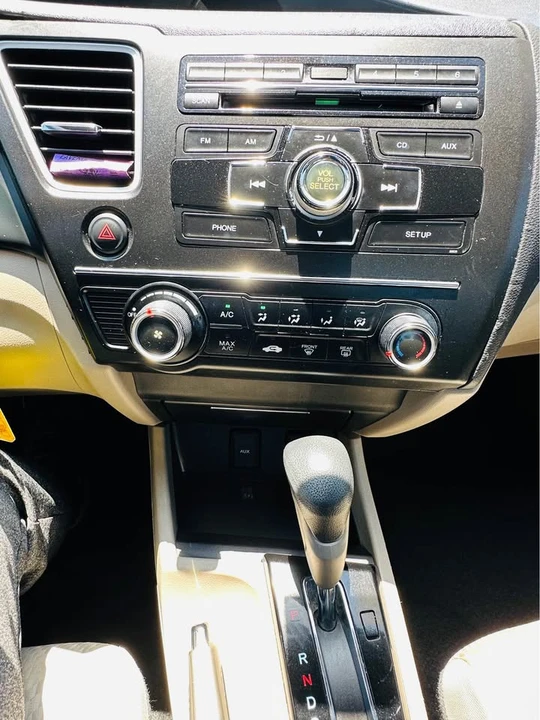 2014 Honda Civic 9th Gen - Image 12 of 18