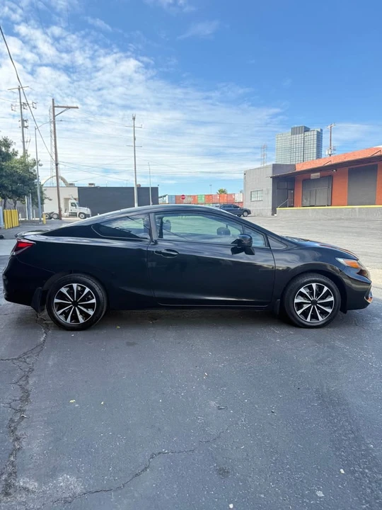 2014 Honda Civic 9th Gen - Image 5 of 16