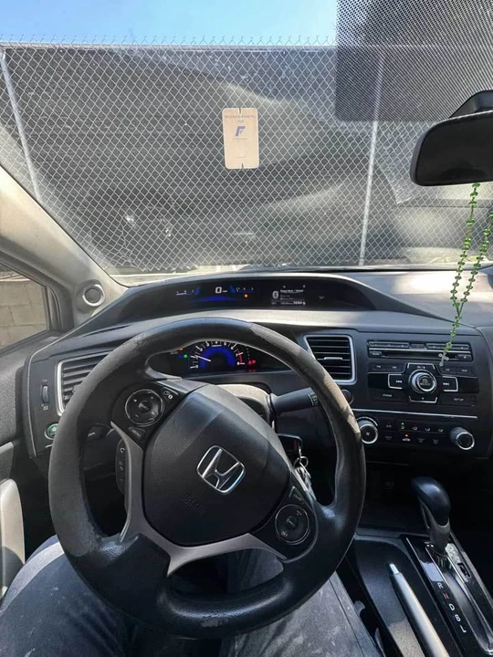 2014 Honda Civic 9th Gen - Image 2 of 5