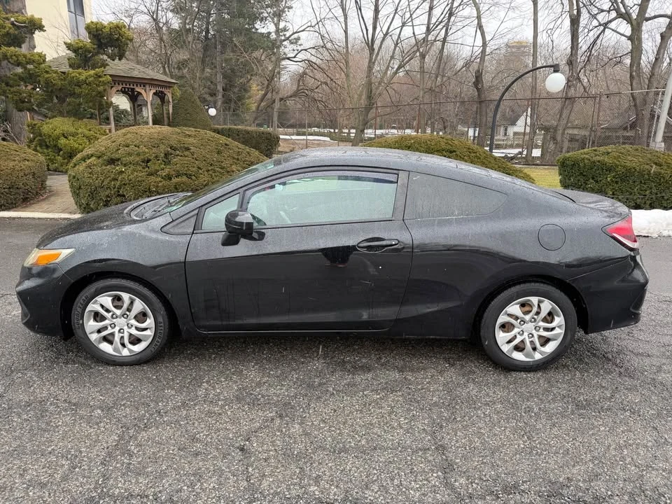 2014 Honda Civic 9th Gen - Image 2 of 11