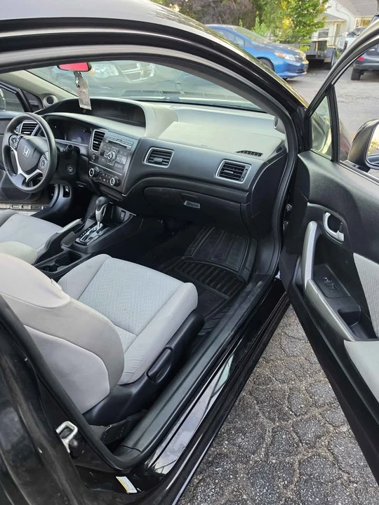 2014 Honda Civic 9th Gen - Image 16 of 20