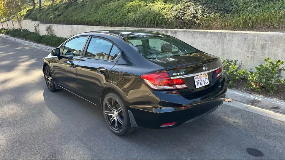 2014 Honda Civic 9th Gen - Image 6 of 11