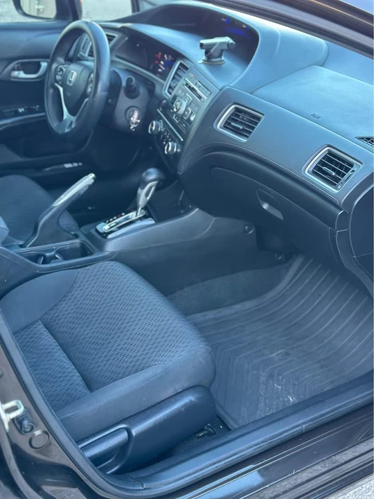 2014 Honda Civic 9th Gen - Image 9 of 13