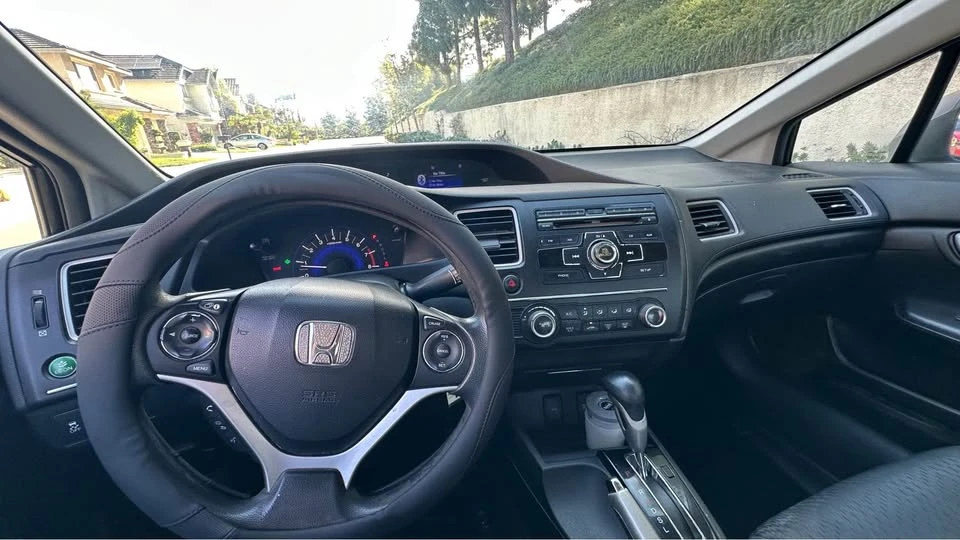 2014 Honda Civic 9th Gen - Image 9 of 11