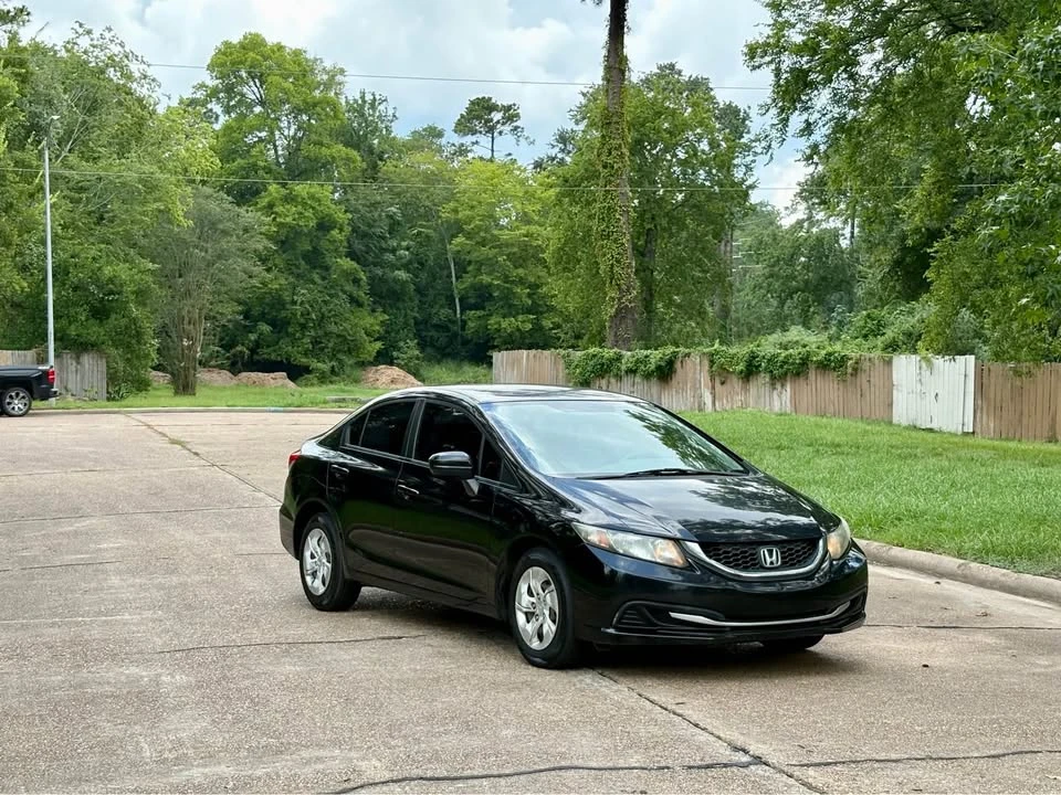 2014 Honda Civic 9th Gen - Image 2 of 14