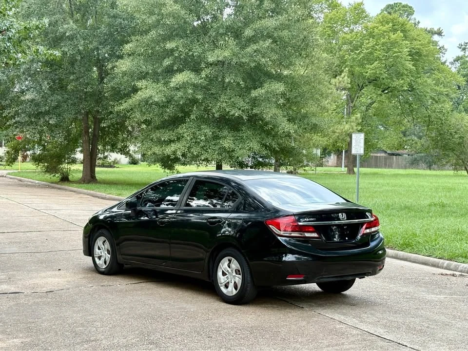 2014 Honda Civic 9th Gen - Image 6 of 14