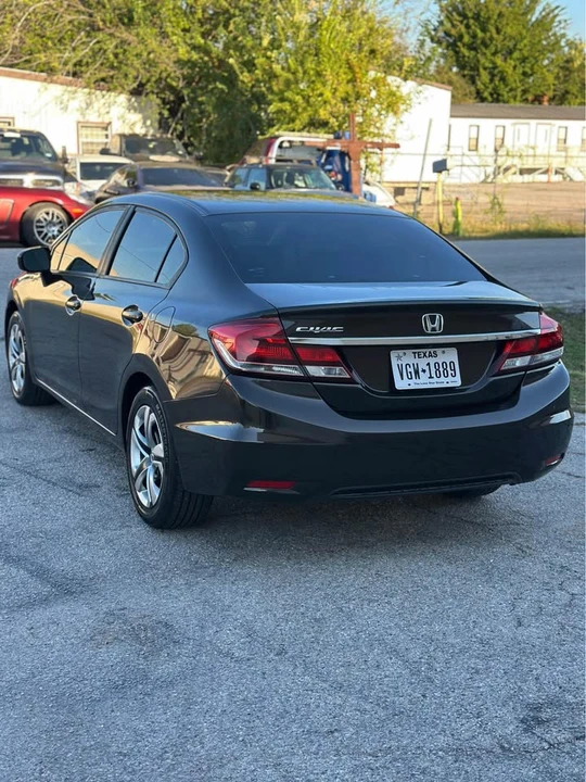 2014 Honda Civic 9th Gen - Image 5 of 13