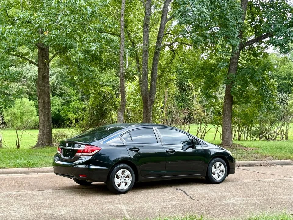 2014 Honda Civic 9th Gen - Image 4 of 14