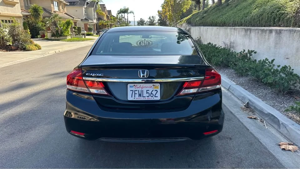 2014 Honda Civic 9th Gen - Image 5 of 11