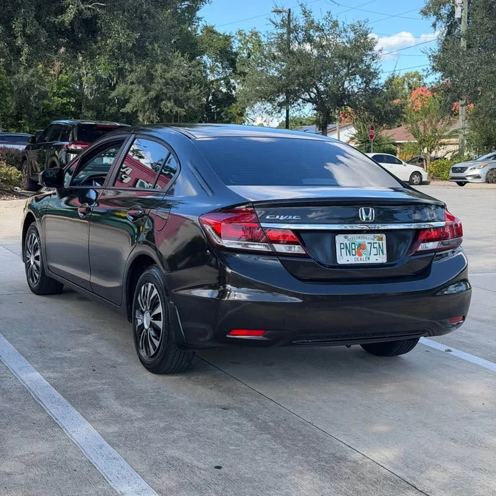 2014 Honda Civic 9th Gen - Image 7 of 15