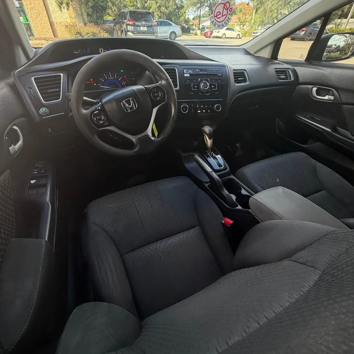 2014 Honda Civic 9th Gen - Image 9 of 15