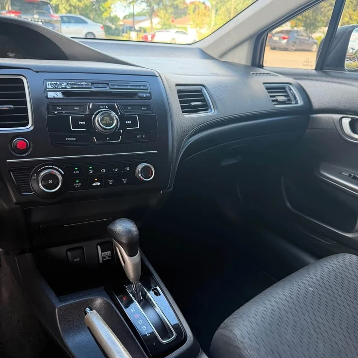 2014 Honda Civic 9th Gen - Image 12 of 15