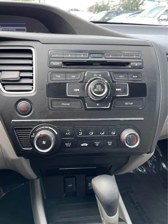 2014 Honda Civic 9th Gen - Image 15 of 20