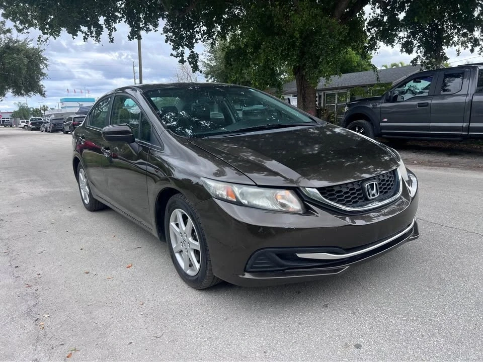 2014 Honda Civic 9th Gen - Image 3 of 12