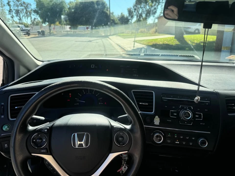 2014 Honda Civic 9th Gen - Image 4 of 7