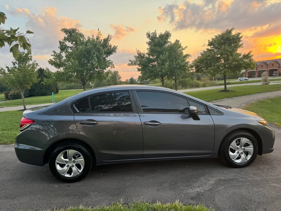 2014 Honda Civic 9th Gen - Image 7 of 17