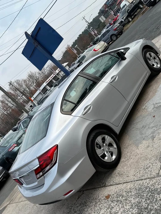 2014 Honda Civic 9th Gen - Image 5 of 17