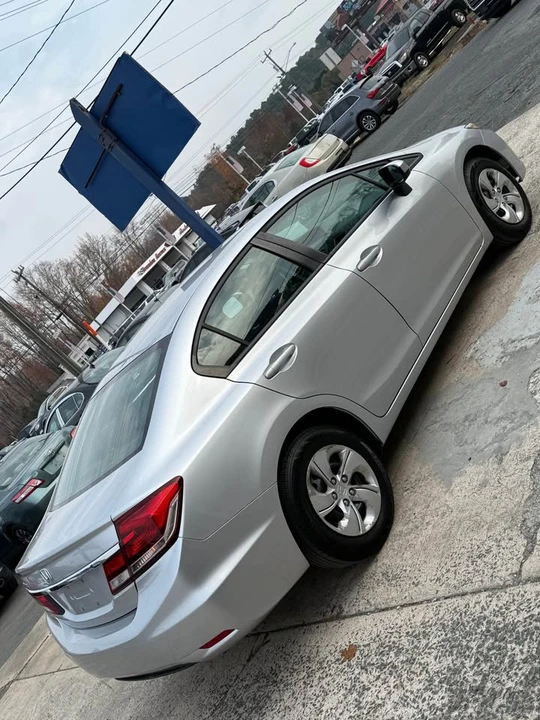 2014 Honda Civic 9th Gen - Image 4 of 17