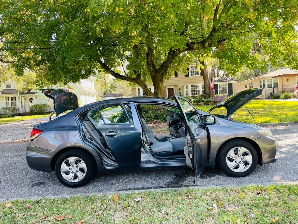 2014 Honda Civic 9th Gen - Image 9 of 20