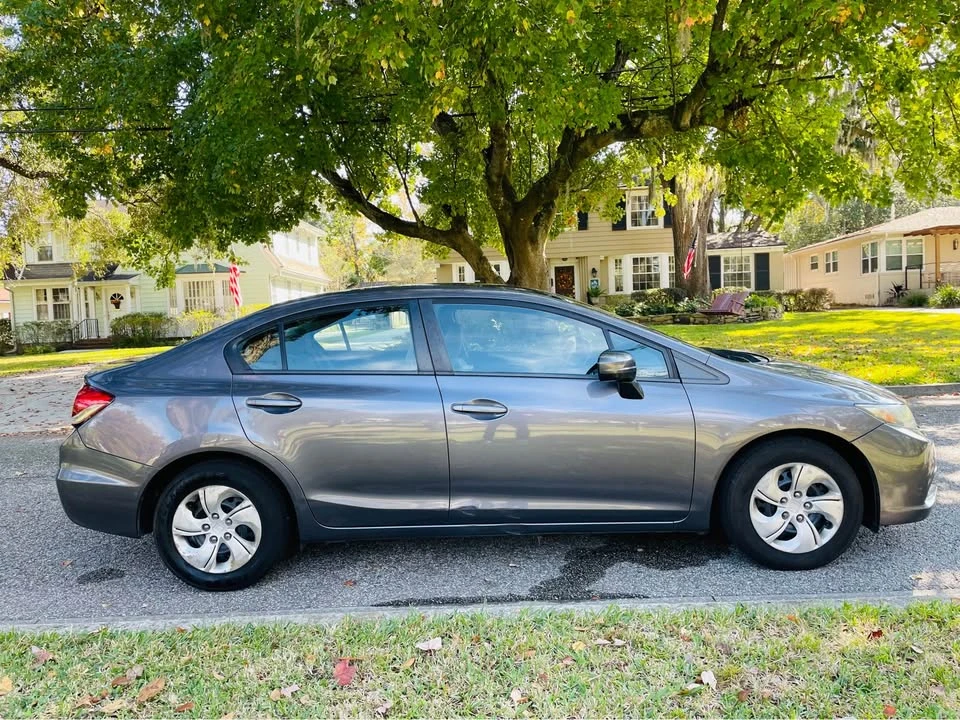 2014 Honda Civic 9th Gen - Image 7 of 20