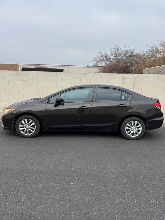 2014 Honda Civic 9th Gen - Image 3 of 4