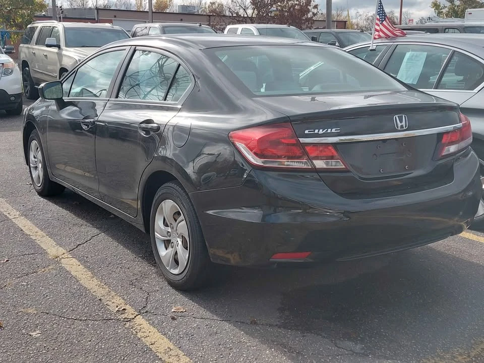 2014 Honda Civic 9th Gen - Image 6 of 8