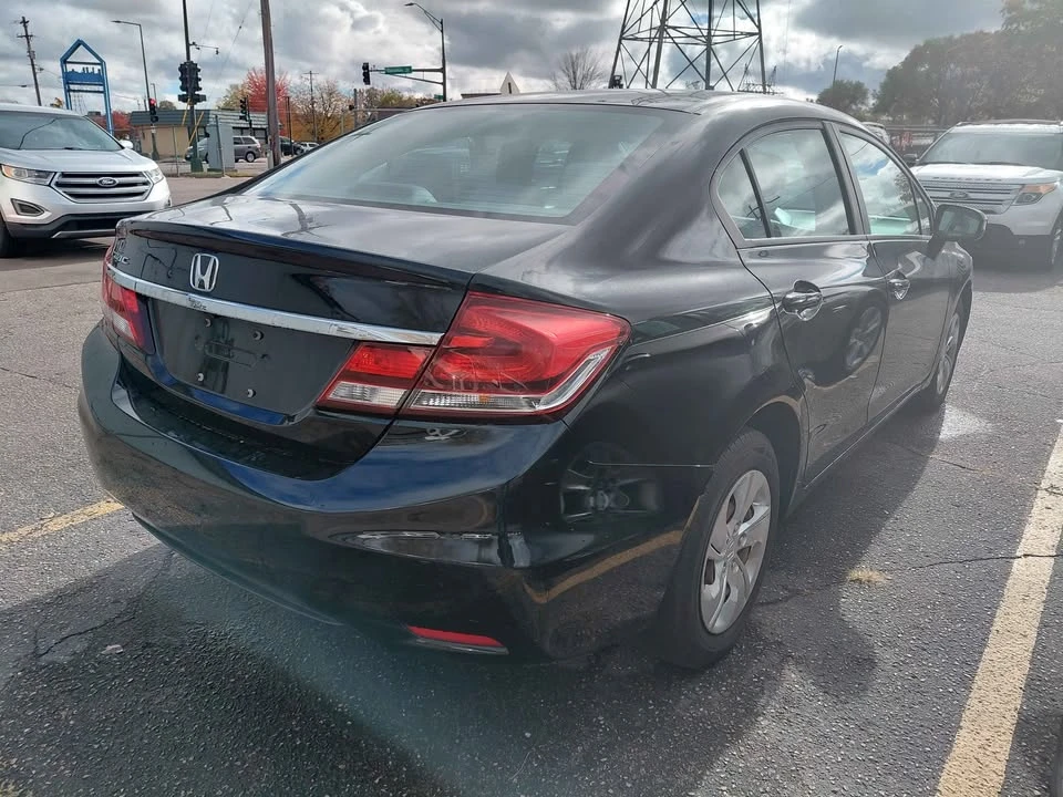 2014 Honda Civic 9th Gen - Image 3 of 8