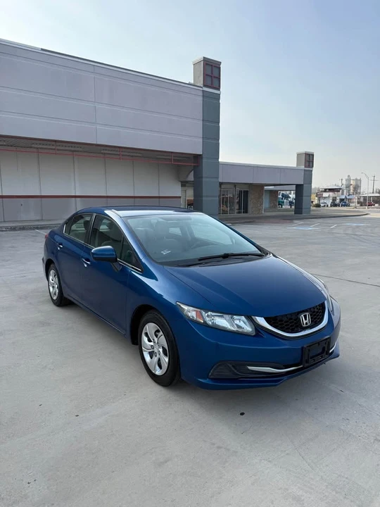 2014 Honda Civic 9th Gen - Image 2 of 8