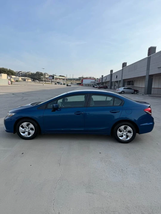 2014 Honda Civic 9th Gen - Image 6 of 8