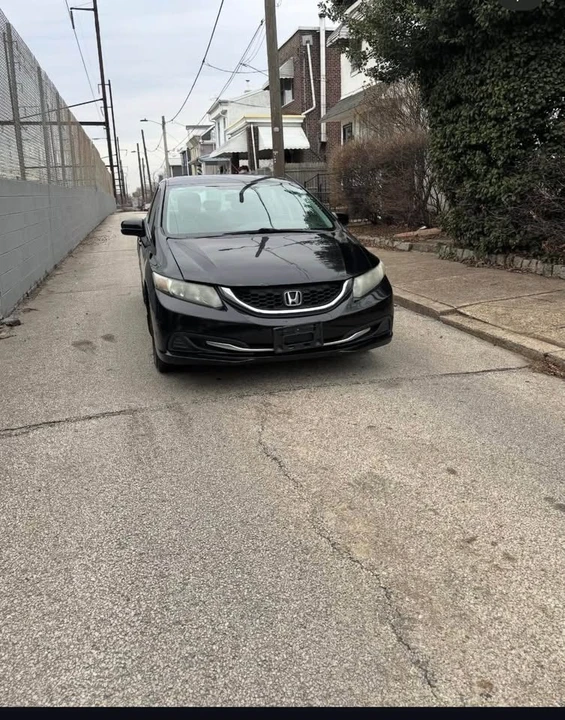 2014 Honda Civic 9th Gen - Image 2 of 7
