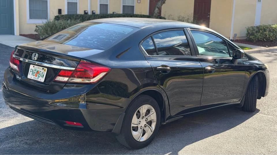 2014 Honda Civic 9th Gen - Image 5 of 11