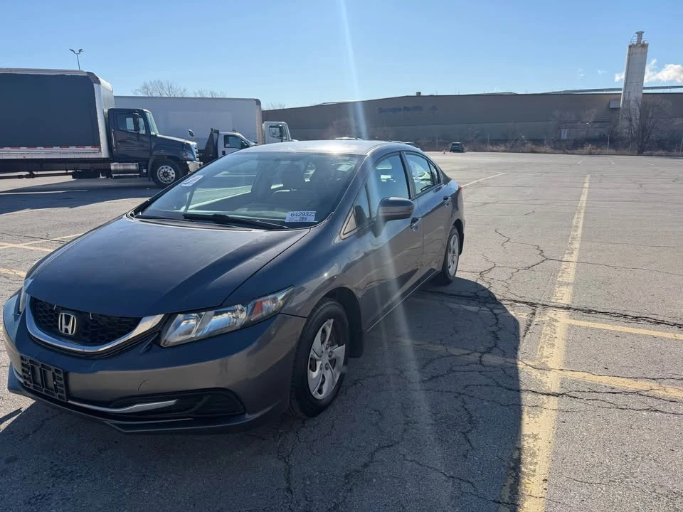 2014 Honda Civic 9th Gen - Image 2 of 9
