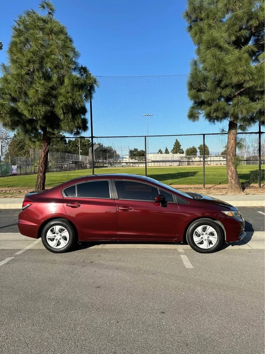 2014 Honda Civic 9th Gen - Image 2 of 14