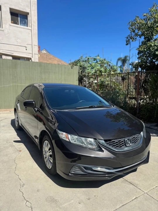 2014 Honda Civic 9th Gen - Image 2 of 11
