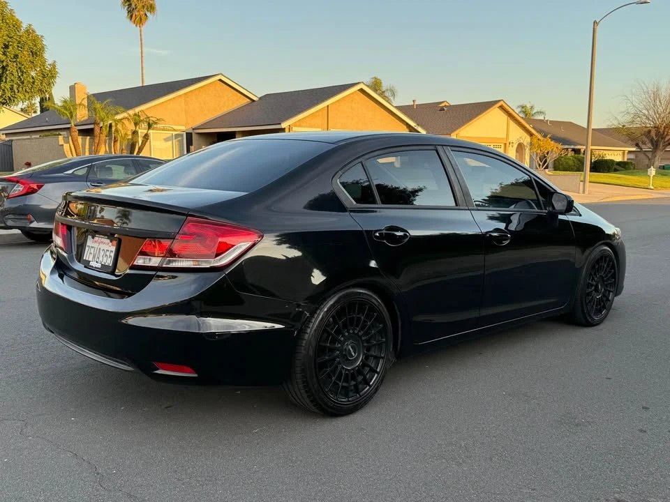 2014 Honda Civic 9th Gen - Image 3 of 14