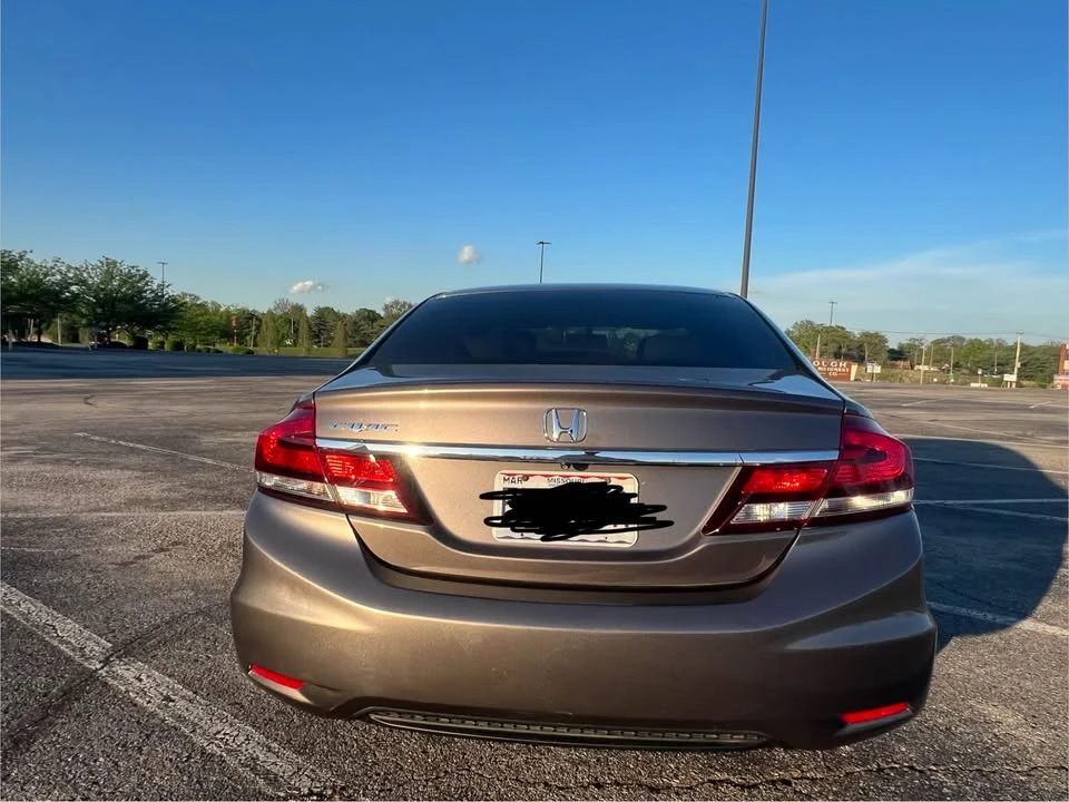 2014 Honda Civic 9th Gen - Image 2 of 9