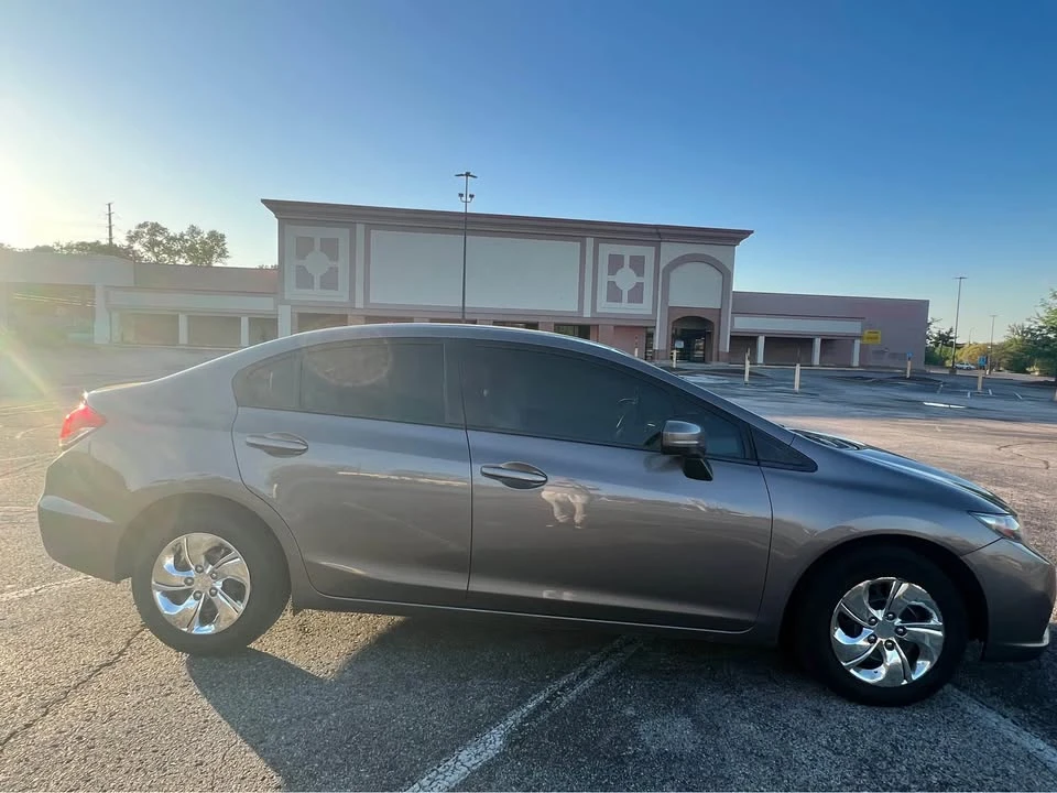 2014 Honda Civic 9th Gen - Image 4 of 9