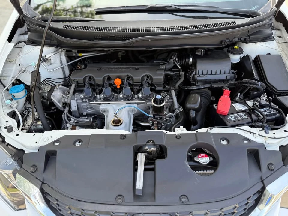 2014 Honda Civic 9th Gen - Image 9 of 20
