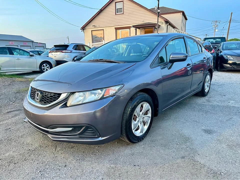 2014 Honda Civic 9th Gen - Image 2 of 12